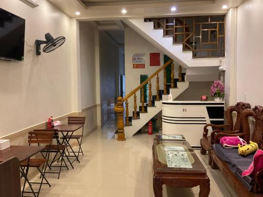 Holly's Hostel Ha Giang B&B - Hizvo