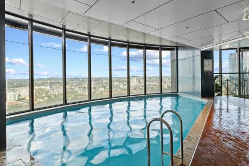 CBD Cozy 2Beds Apt at Brisbane Tallest building With Free Parking - Housity