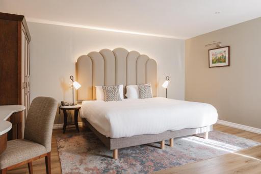 The Malone Hotel - Housity