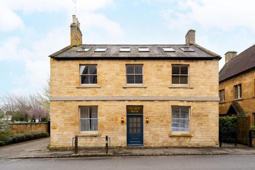 Delabere House - Luxury Cotswolds Holiday Apartments - Housity