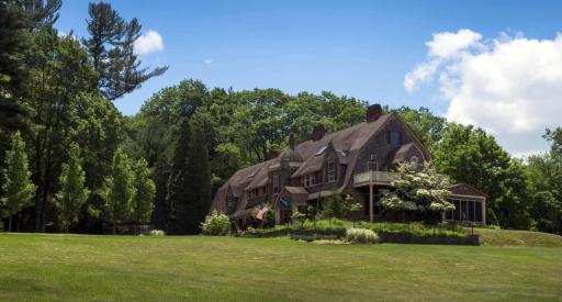 Inn at Lake Joseph - Housity