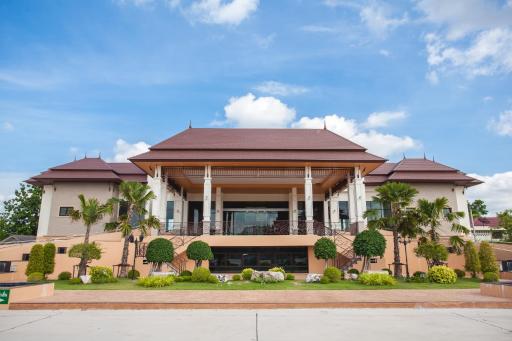 Royal Nakhara Hotel and Convention Centre - Housity