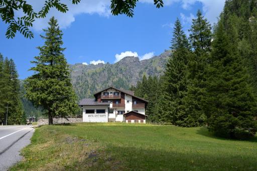 Hotel Garni Roberta - Housity