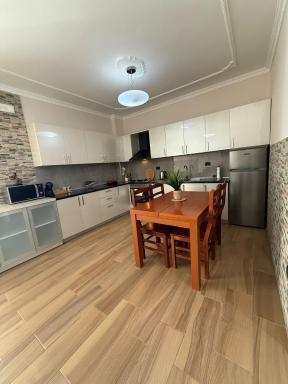 Seaview Luxury Apartment - Housity