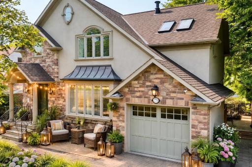 iResidence in Toronto - Unique Mansion - Fantastic Views - Housity