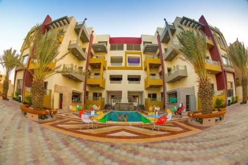 Royal Chalet Kuwait - Housity