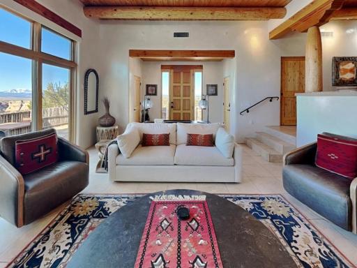 Bishops Lodge Villa Corazones, 3 Bedrooms, Sleeps 6, Fireplaces, WiFi, - Housity