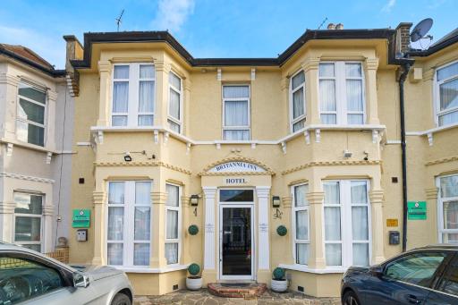 Britannia Inn Hotel - Housity