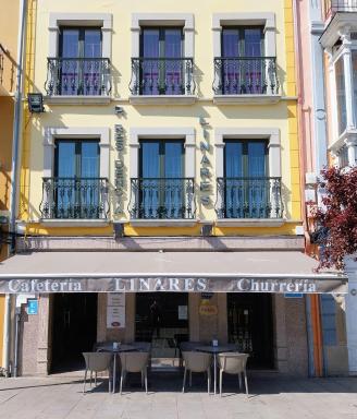 Hostal Linares - Housity
