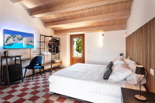 REEF Suites - Housity