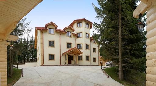 Pensiunea Floarea de Colt - Housity