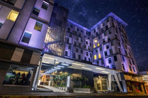 Urban Green Hotel & Suites - Hizvo