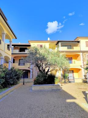 Domu Laura - Housity
