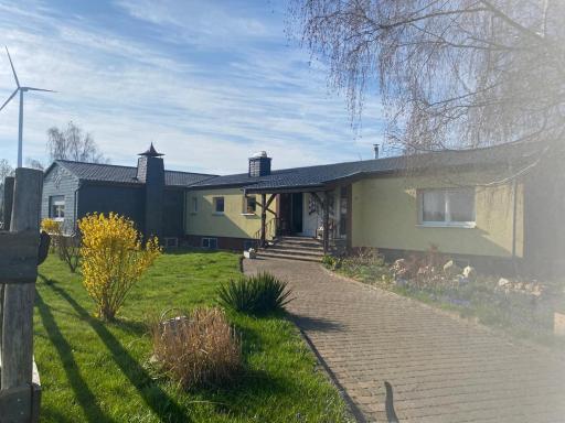 Petryhof - Housity