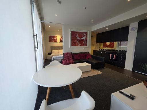 Luxury 2 Bedroom Suite near Adelaide with a car park - Housity