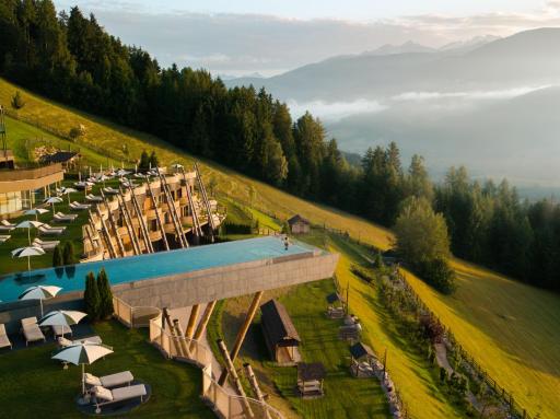 Alpin Panorama Hotel Hubertus - Housity