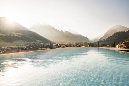 Excelsior Dolomites Life Resort - Housity