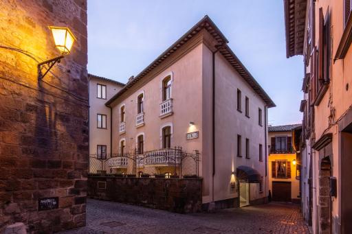 Hotel Duomo - Etruria Collection - Housity