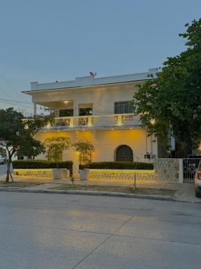 Hostal CasaBlanca - Housity
