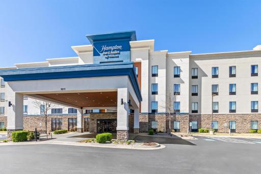 Hampton Inn & Suites Claremore - Housity
