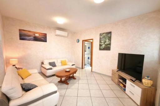 Charming house with terrace and view in Appietto - Housity