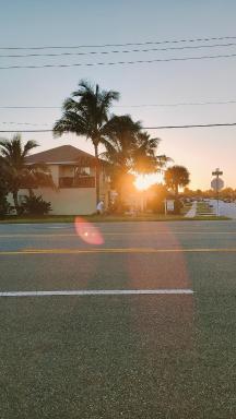 Surfside Paradise Retreat - 3BR and 2BA Duplex, Grill, DOG FRIENDLY - Close to the Beach! - Housity