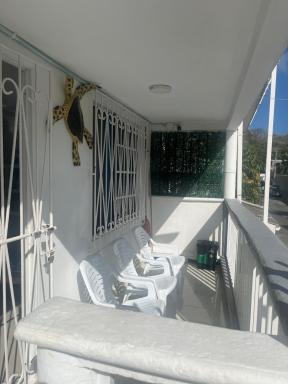 Fuentes House - Housity