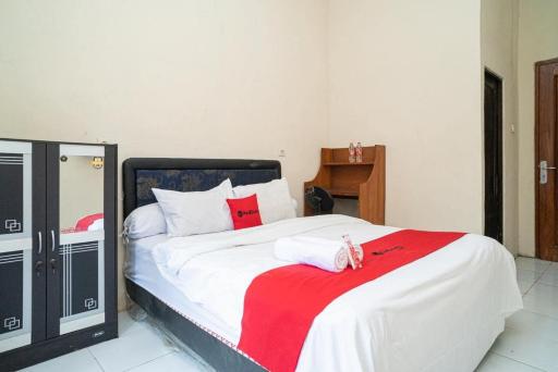 RedDoorz near Universitas Merdeka Malang 2 - Housity