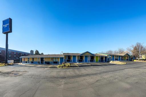 Rodeway Inn Auburn Hills - Detroit - Housity