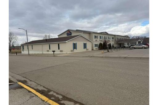 Fairbridge Inn & Suites Williston Near Airport - Housity