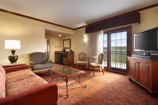 Chateau on the Lake Resort Spa and Convention Center - Housity
