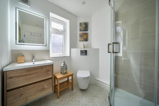 Modern 2 Bed Apartment - Central Oxford - Pass the Keys - Housity