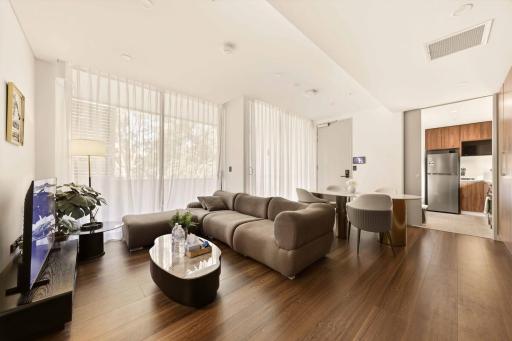 Chic 2BR Retreat in Vibrant Gladesville - Housity