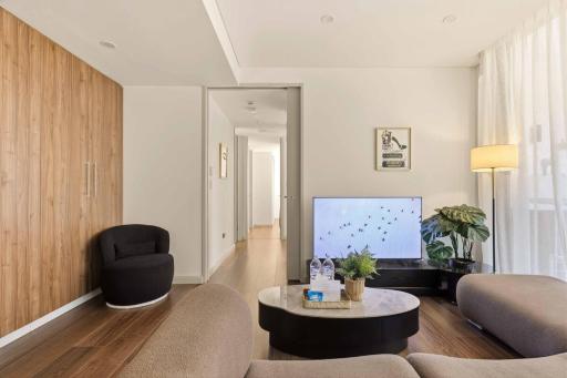 Chic 2BR Retreat in Vibrant Gladesville - Housity