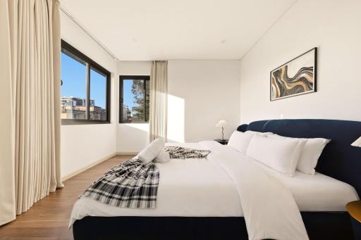 Chic 2BR Retreat in Vibrant Gladesville - Housity