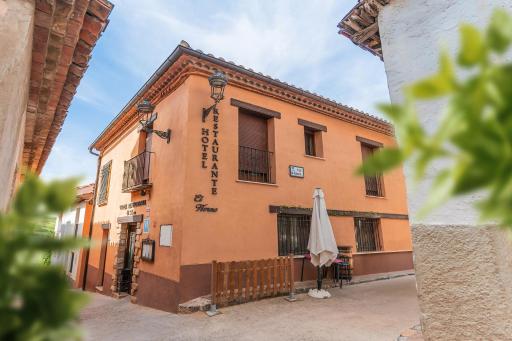 Hotel Restaurante el Horno - Housity