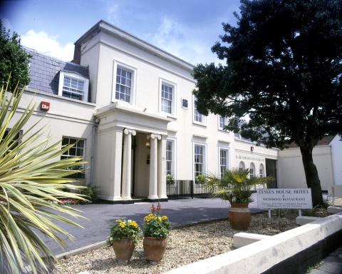 Lysses House Hotel - Housity