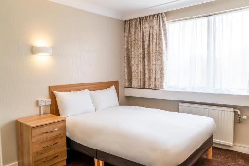 Coventry Hill Hotel - Housity