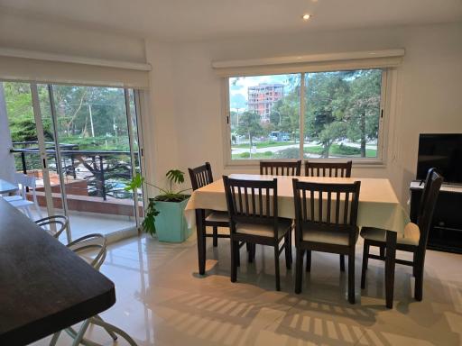 Divino dto zona centro con cochera y terraza con solarium propia - Housity
