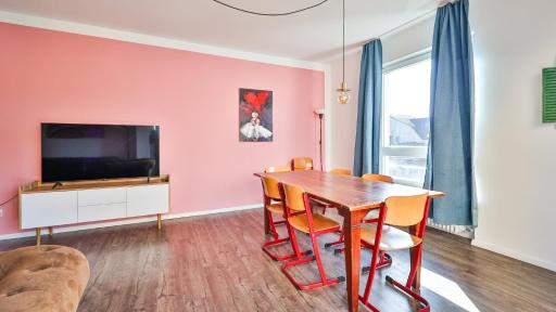 Spacious Flat - Housity