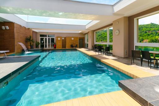 Admiral Park Hotel - Housity