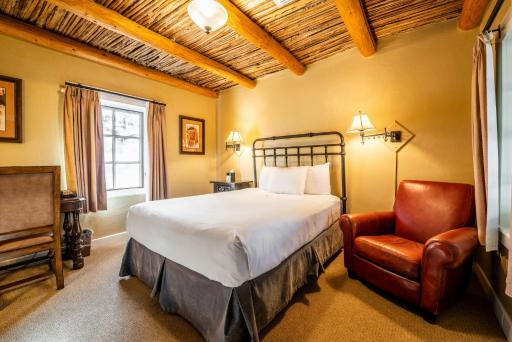 Tanque Verde Guest Ranch - Housity