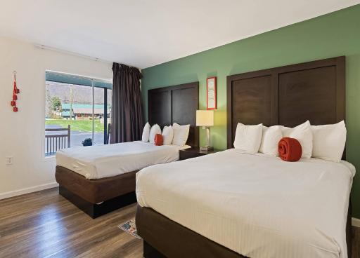 Castlewood Inn - Housity