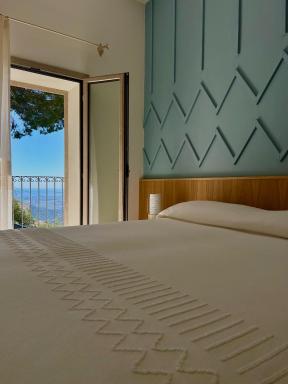 Tarsis Guest House - Housity