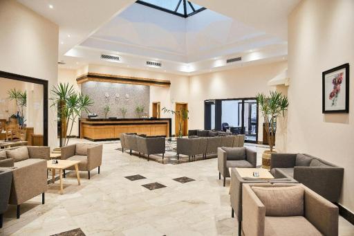 Sky View Suites Hotel - Housity
