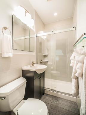 Chelsea Inn - Housity