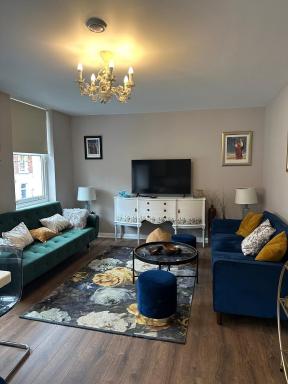 Stony Stratford High Street Luxury Apartment - Housity