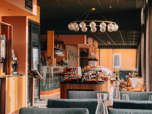 Henningsvær Bryggehotell - by Classic Norway Hotels - Housity