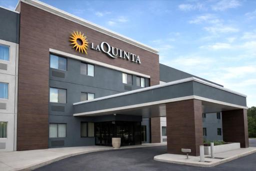 La Quinta by Wyndham Stevens Point - Housity