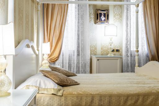Savoia e jolanda Apartments - Housity